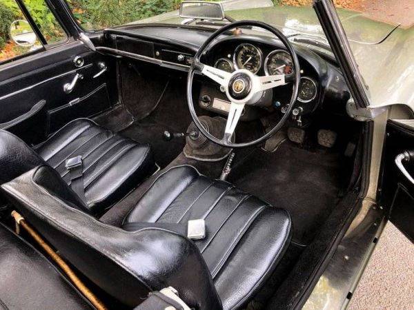 Alfa Romeo 2600 Spider 1964 16474