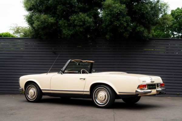 Mercedes-Benz 230 SL 1964