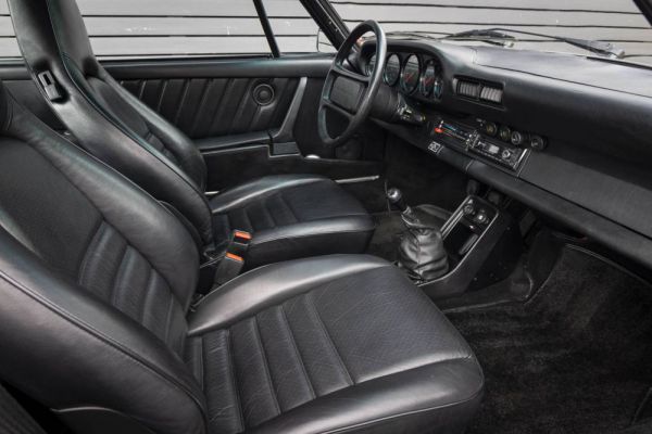 Porsche 911 Carrera 3.2 1984 25876