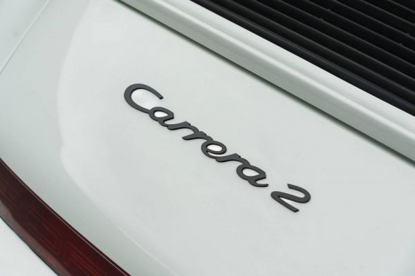 Porsche 911 Carrera 2 1990 25917