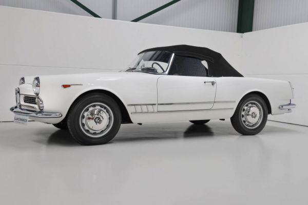 Alfa Romeo 2000 Spider 1960 82077