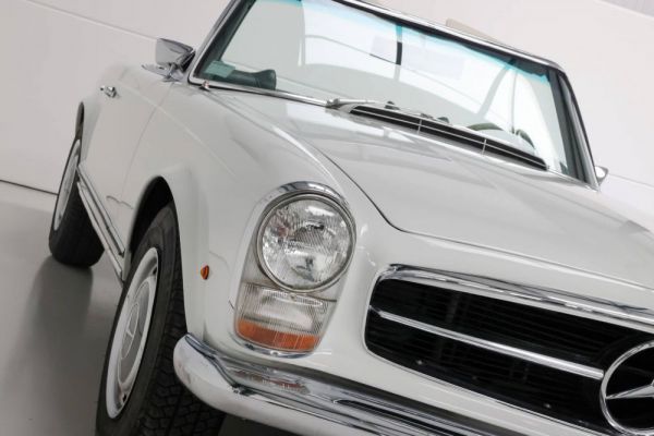 Mercedes-Benz 280 SL 1968 82097