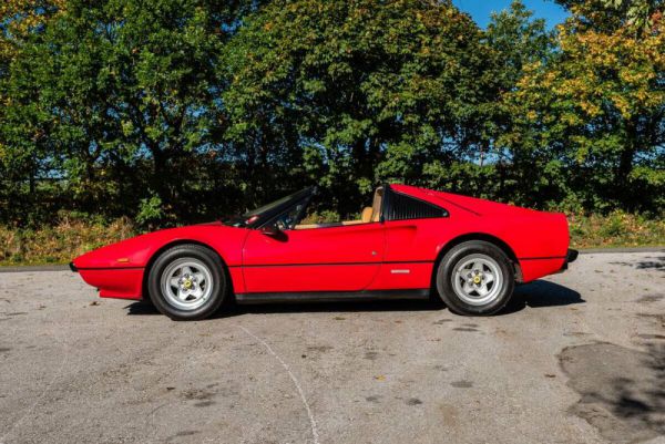 Ferrari 308 GTS Quattrovalvole 1983 69142