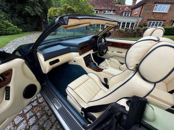 Aston Martin V8 Volante 1997 101312