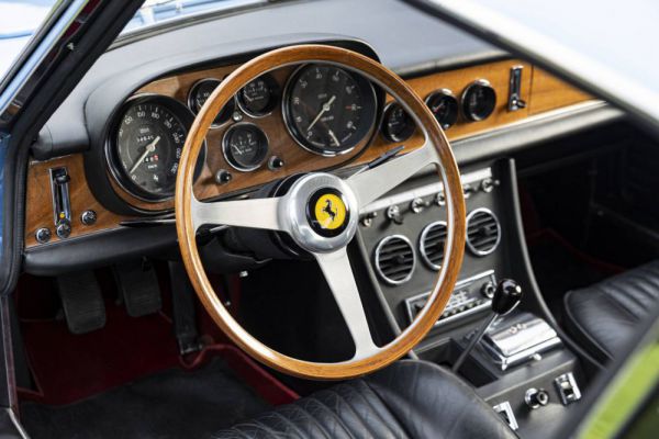 Ferrari 330 GTC 1967 50560