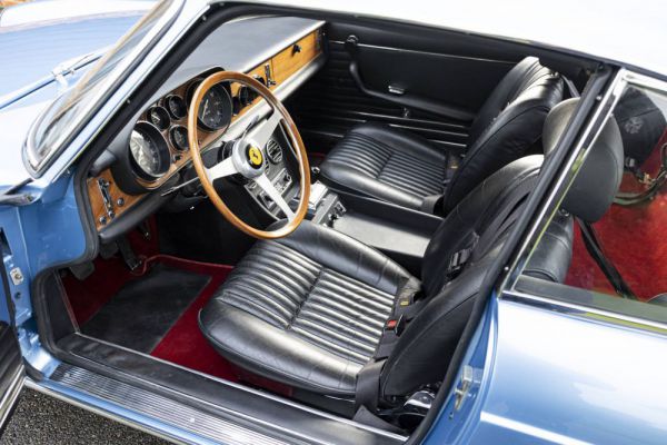 Ferrari 330 GTC 1967 50561