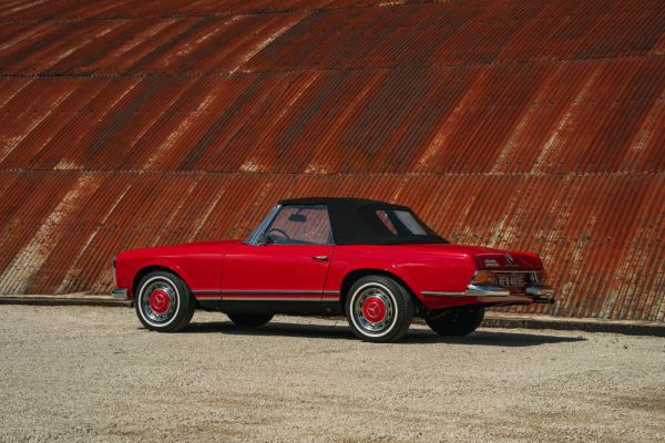 Mercedes-Benz 250 SL 1967 56183