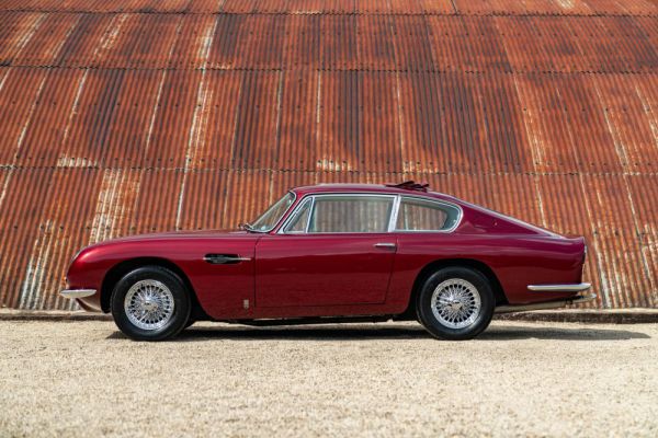 Aston Martin DB 6 Vantage 1967 63104