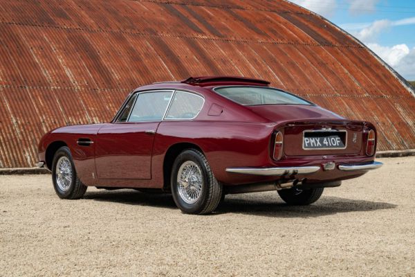 Aston Martin DB 6 Vantage 1967 63111