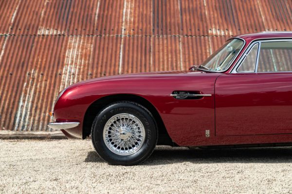 Aston Martin DB 6 Vantage 1967 63113