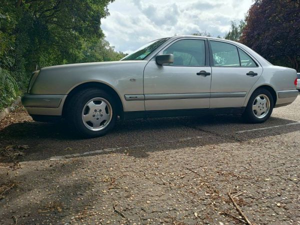 Mercedes-Benz E 240 1998 51349