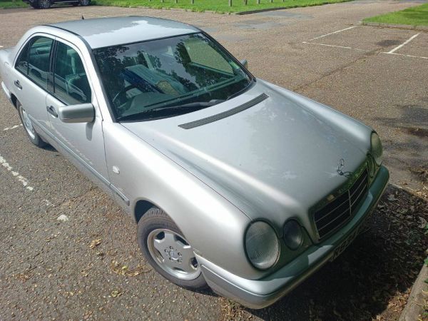 Mercedes-Benz E 240 1998 51352