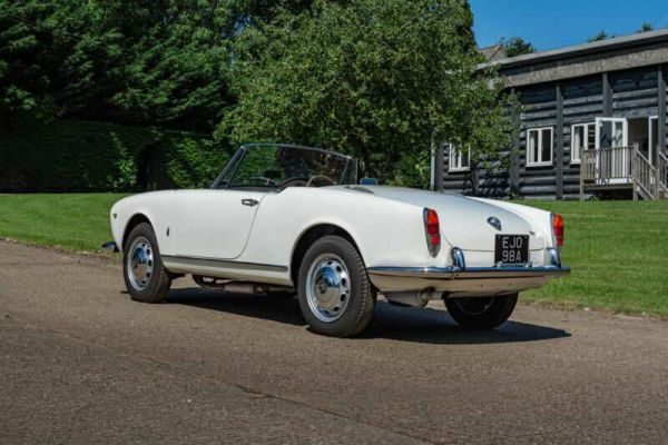 Alfa Romeo Giulia 1600 Spider 1963 59593