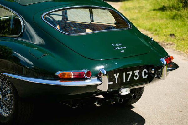 Jaguar E-Type 4.2 1965 61939