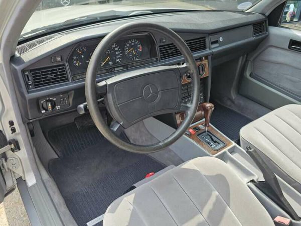 Mercedes-Benz 190 E 2.6 1990 78940