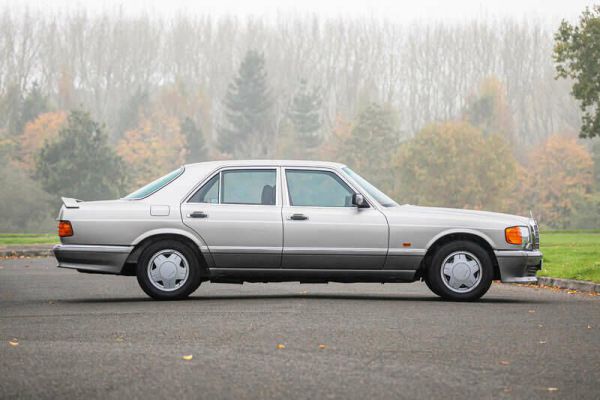 Mercedes-Benz 300 SE 1990 83151