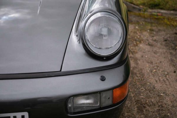 Porsche 911 Carrera 2 1990 85840