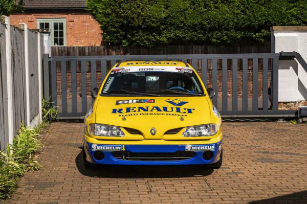 Renault Megane 2.0 16V 1996 86312