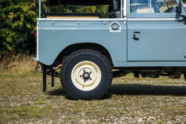 Land Rover 88 1975 100051