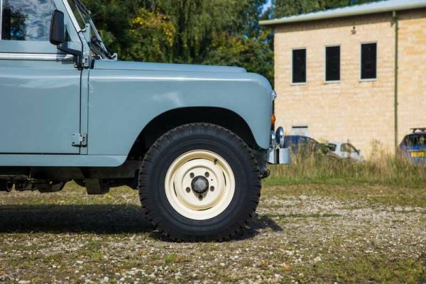 Land Rover 88 1975 100052