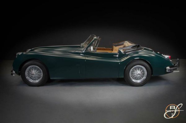 Jaguar XK 140 DHC 1955