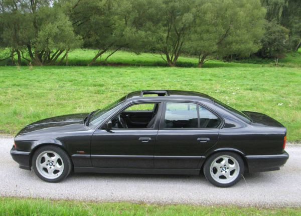 BMW M5 1992 70