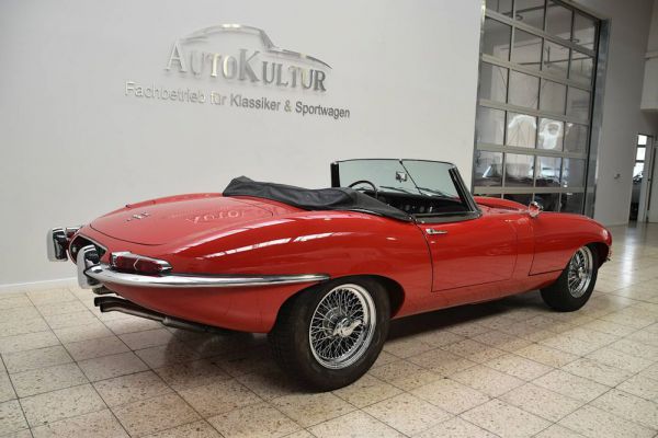 Jaguar E-Type 4.2 1966 100962