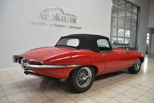 Jaguar E-Type 4.2 1966 100966