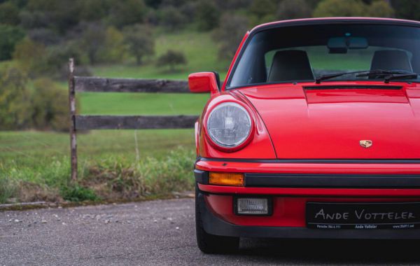 Porsche 911 Carrera 3.2 1986 1264