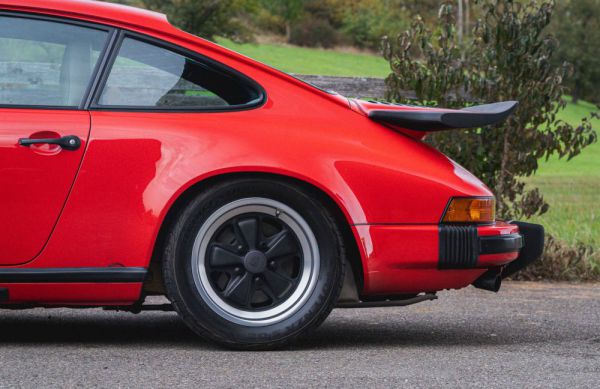 Porsche 911 Carrera 3.2 1986 1273