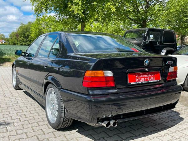 BMW M3 1995 4200