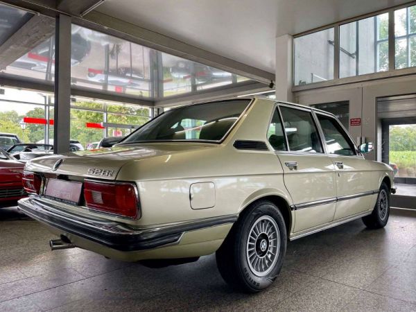 BMW 528i 1979 4212