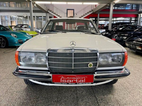 Mercedes-Benz 230 CE 1982