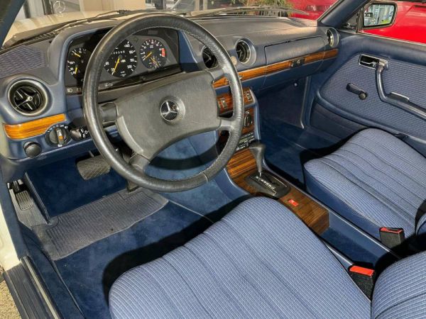 Mercedes-Benz 230 CE 1982 4303