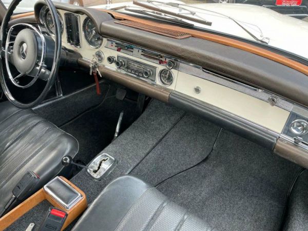 Mercedes-Benz 250 SL 1967 4346