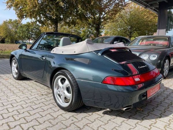 Porsche 911 Carrera 1995 4652