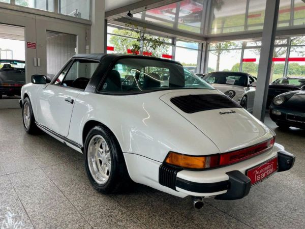 Porsche 911 Carrera 3.0 1977 4704