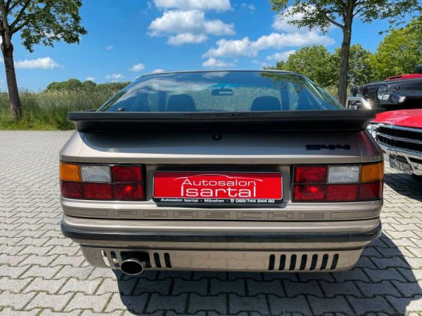 Porsche 944 1983 4833