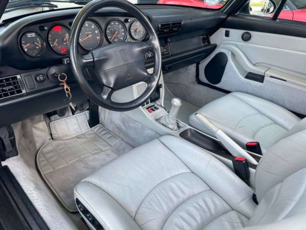 Porsche 911 Carrera 4 1995 4878