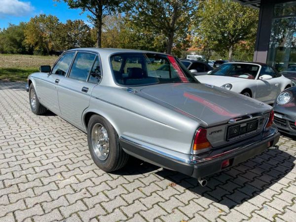 Jaguar XJ 12 1982 95801