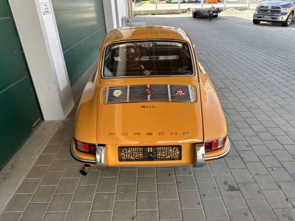 Porsche 911 2.0 L 1968 3736