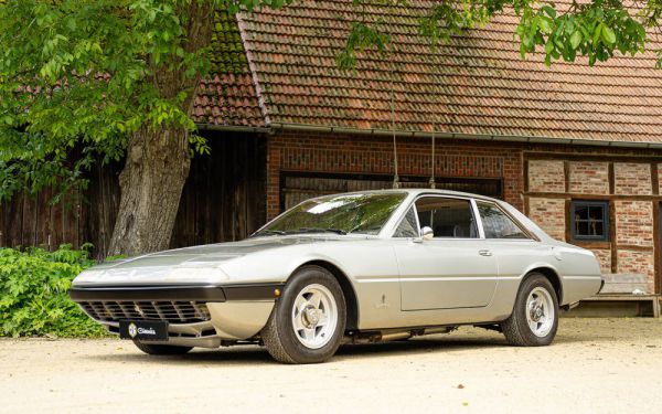 Ferrari 365 GT4 2+2 1973 74830