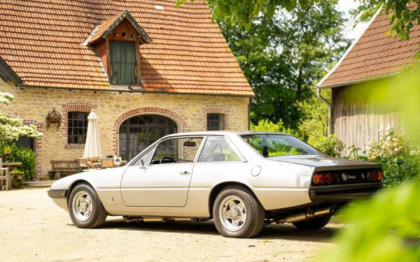 Ferrari 365 GT4 2+2 1973 74831