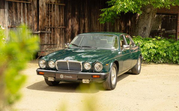 Jaguar XJ 12 1991 77586