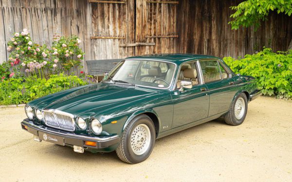 Jaguar XJ 12 1991 77591