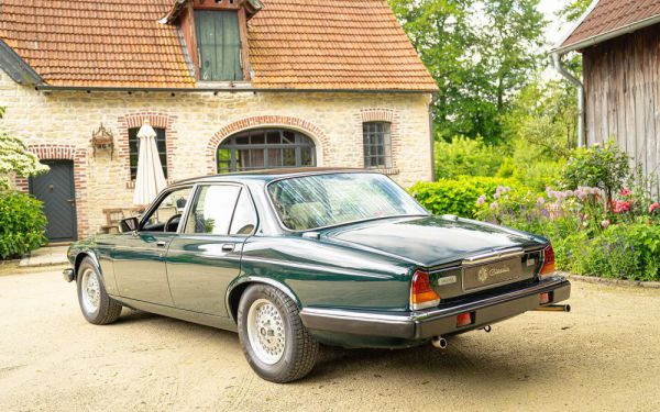 Jaguar XJ 12 1991 77594