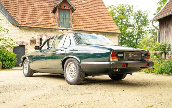 Jaguar XJ 12 1991 77595