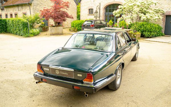 Jaguar XJ 12 1991 77597