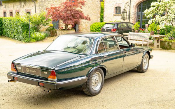 Jaguar XJ 12 1991 77599