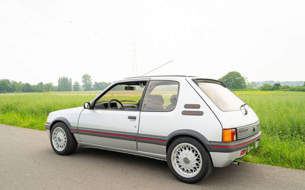 Peugeot 205 GTi 1.6 1986 88070